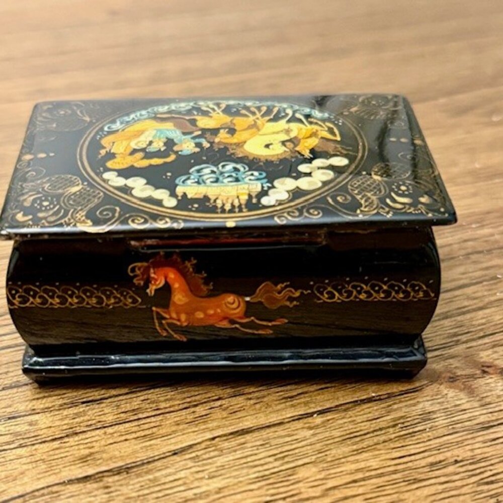 Russian Palekh Troika Horses Laquer Trinket Box - Picture 6 of 14